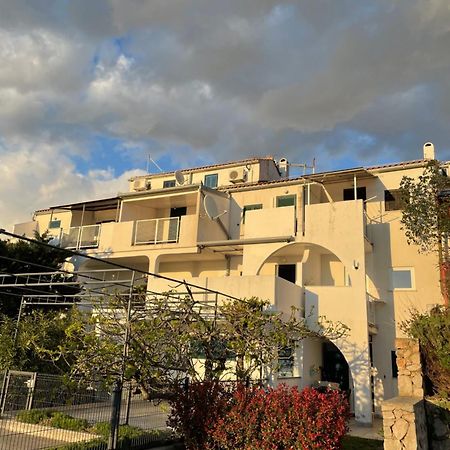 Apartment Vila ** Stinica Luaran gambar